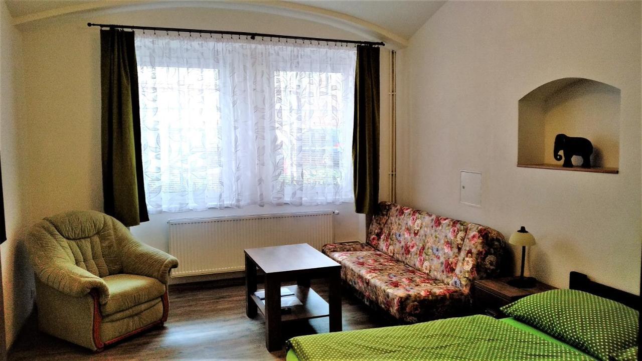 Apartmány Kukaččí hnízdo Benesov nad Ploucnici Exterior foto